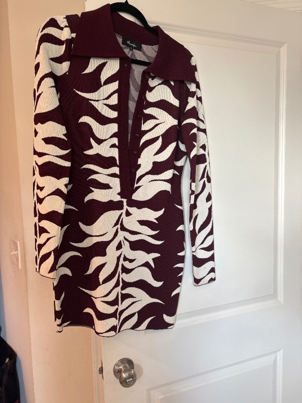 Hanifa size Medium